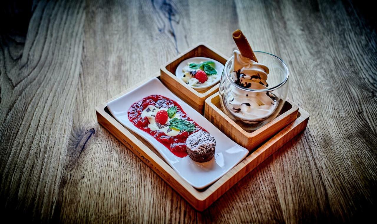 Hotel & Restaurant Herzstueck วัลด์เคอร์เชิน ภายนอก รูปภาพ